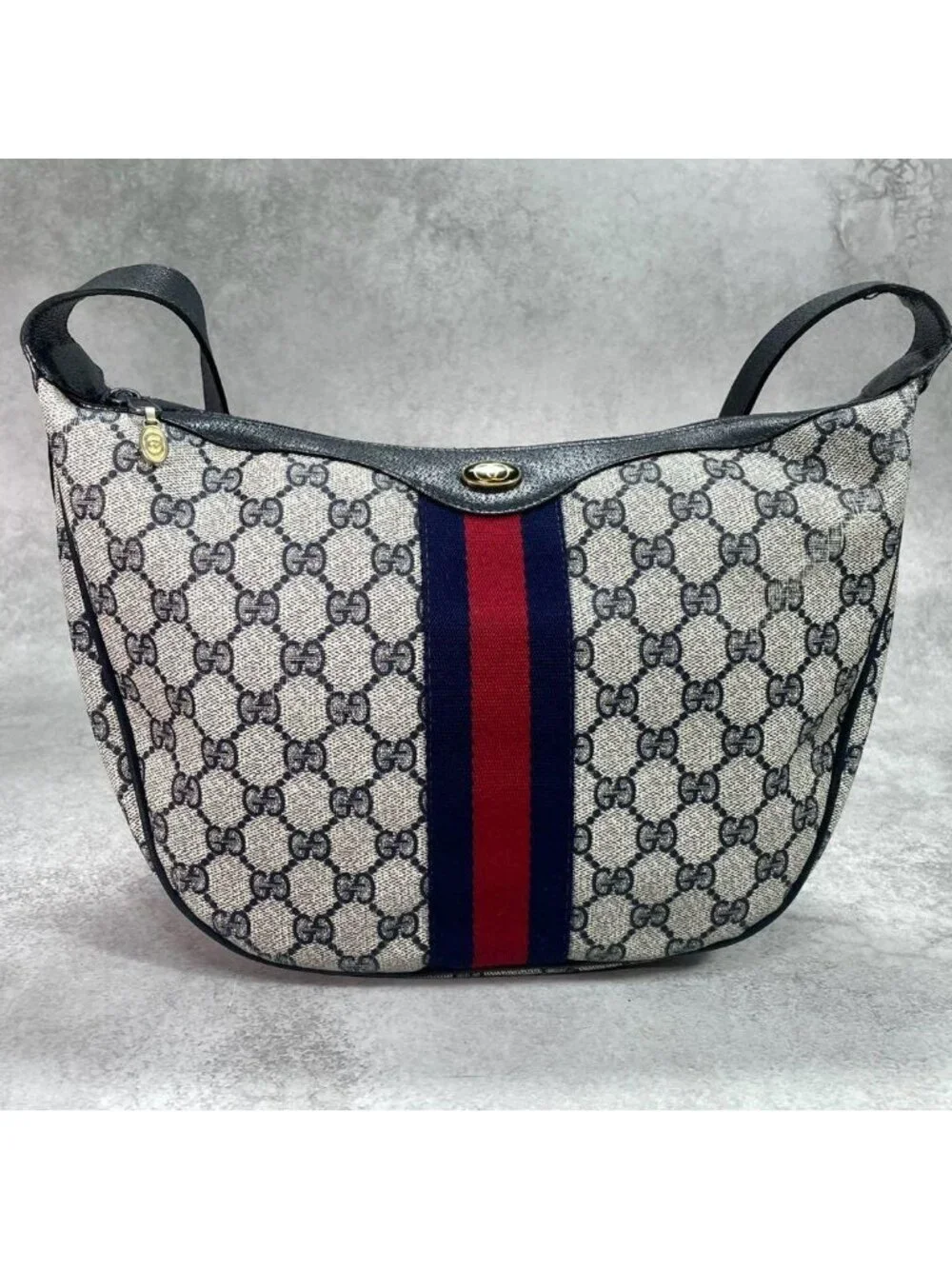Gucci GG Sherry Line Shoulder Bag Navy Leather Logo
